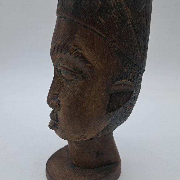 Wooden African Bust -Kenyan - Picture 10 of 11